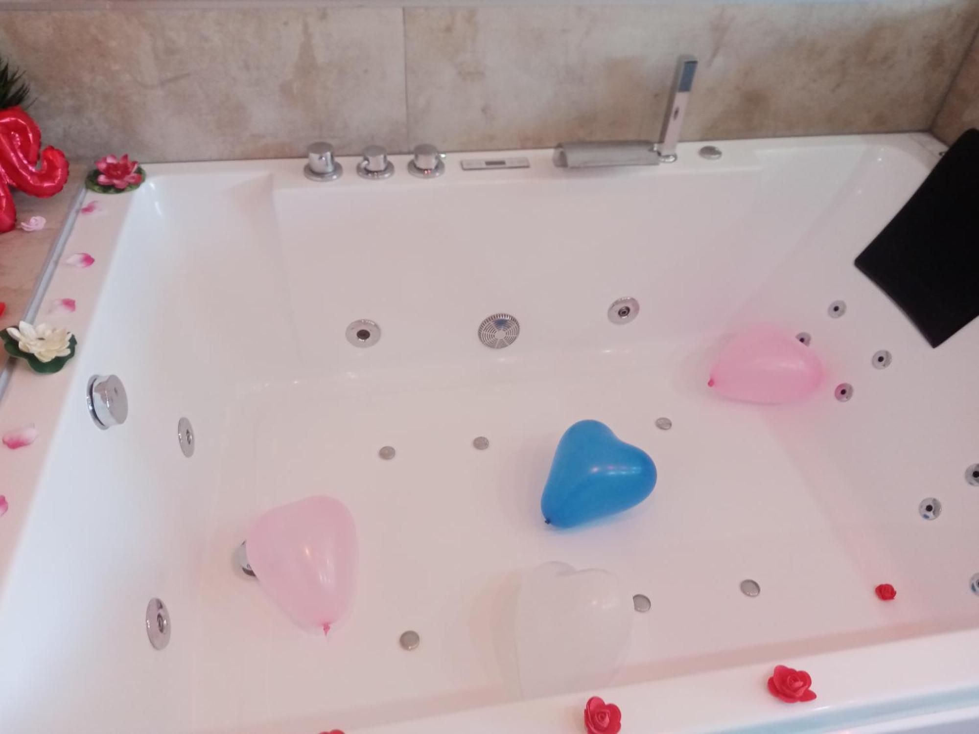 Studio Jacuzzi Au Centre Colmar Exterior foto